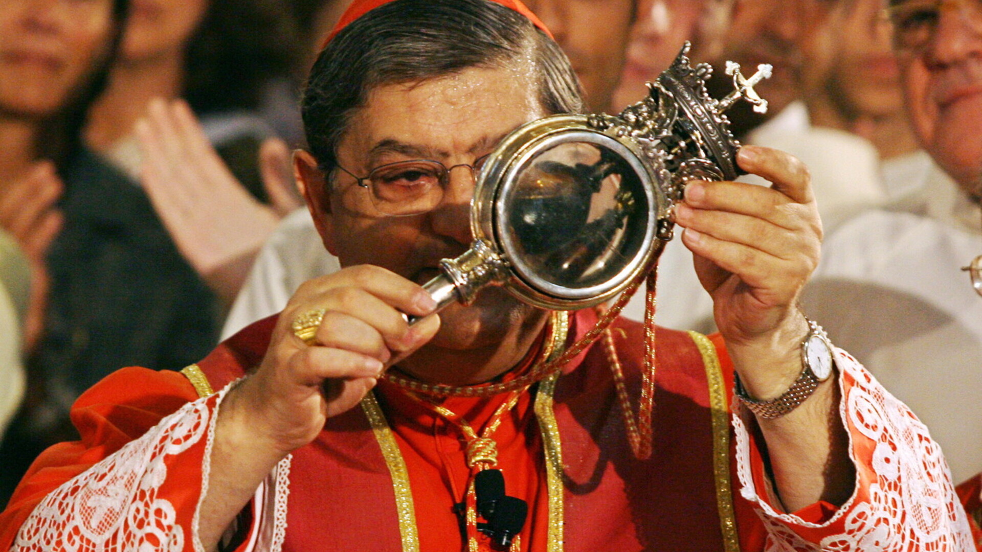 Miracolo Di San Gennaro A Napoli Dicembre Il Sangue Si Sciolto Alle Jnom