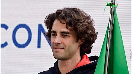 Tamberi alla cerimonia d'apertura delle Olimpiadi di Parigi perde la fede nuziale nella Senna: la reazione