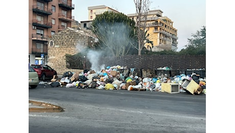 Palermo, ancora roghi di rifiuti tra via Perpignano e via Nina Siciliana