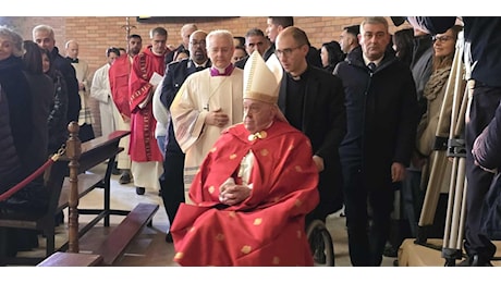 Il Papa invoca speranza in carcere. «Ma nessuna parola per le vittime»