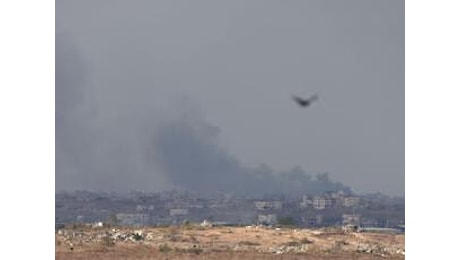 Gaza, raid su Jabalya. Media: '33 morti, 13 erano bambini'