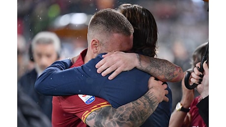 FOTO - De Rossi rinnova e arriva il commento di Totti