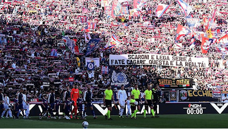 I TIFOSI DEL BOLOGNA CONTESTANO SCARONI E LEGA CALCIO