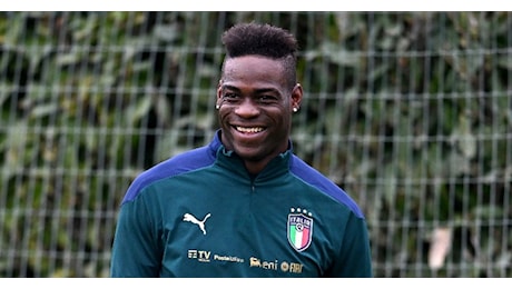 Romano: “Non solo Pereiro: continuano i contatti del Genoa per arrivare a Balotelli”