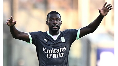 Calciomercato Milan, intrigo Tomori! Futuro in bilico, spunta la soluzione che spiazza i tifosi