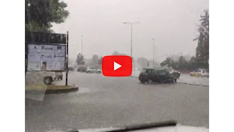 Meteo Diretta: Nubifragio a Forlì-Cesena, visibilità azzerata in città, video
