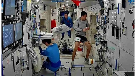 In Cina la Terra non basta più | Vogliono espandersi nello Spazio: altri astronauti in orbita per missioni scientifiche segrete