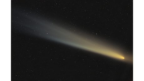 La cometa del secolo al massimo della sua luminosità: le foto dello spettacolo nel cielo