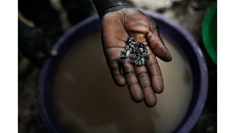 Rd Congo, denunce penali contro Apple per minerali da conflitto