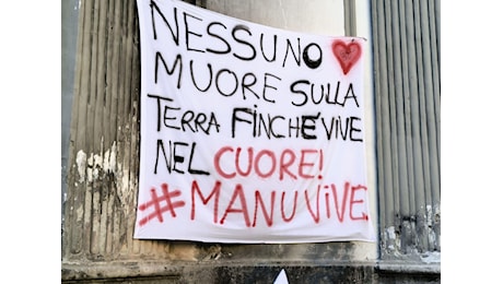 Oggi l’ultimo saluto a Emanuele Tufano, il 15enne ucciso in una sparatoria a Napoli