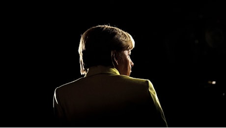 Gigante, anche nelle ombre. Angela Merkel fa 70 lontana dai riflettori, non dai giudizi (di M. Valensise)