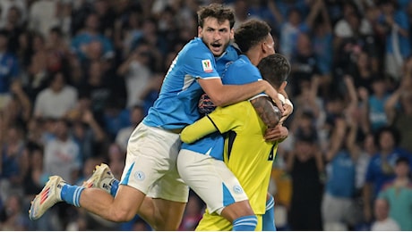 Napoli-Modena 4-3 dcr: che fatica per Conte, la sua era comincia con una vittoria ai rigori. Eroe Meret per una notte