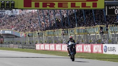 SBK Paesi Bassi: Bulega, la Ducati lo tradisce due volte! Trionfo Locatelli!