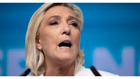Le Pen accusa, nomine di Macron sono 'golpe amministrativo'