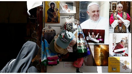 Lo stipendio del Papa, ecco quanto guadagna Leone XIV: ecco di cosa dispone realmente
