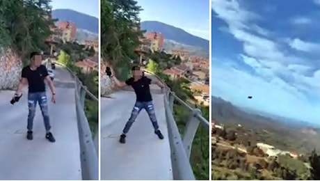 Sardegna, getta un gattino dal ponte e posta il video: sdegno sui social