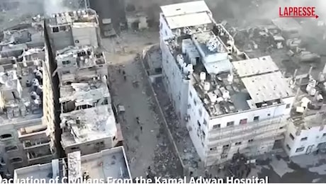 VIDEO Gaza, Israele sgombera l'ospedale Kamal Adwan