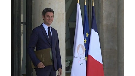 Francia, Macron accetterà oggi dimissioni premier Attal