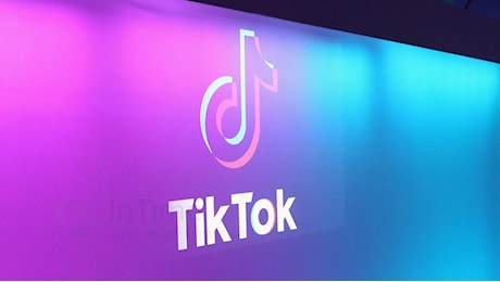 TikTok si prende gioco dei giovani, stop per un anno: l’Albania decide di tutelarli