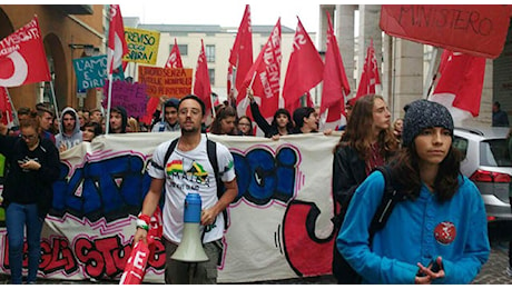 Venerdì 15 novembre studenti in piazza: liberiamo il Paese, no a Manovra e autonomia differenziata. Lezioni a rischio per lo sciopero nazionale