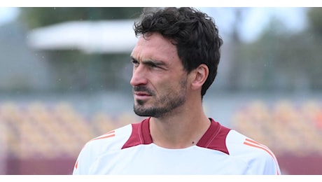 Hummels punge la Roma sui social: “Le foto in partita arriveranno presto, credo”