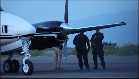 Narcos, l'aereo usato dal figlio del Chapo e da El Mayo per arrivare negli Usa dal Messico