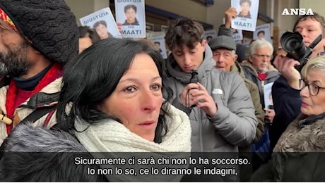 Campi Bisenzio, la madre del 17enne ucciso: L'hanno lasciato morire solo, lo Stato dia risposta