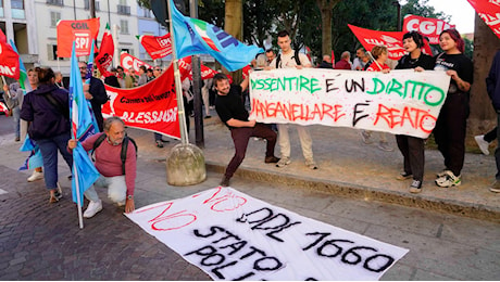 Cgil e Uil in piazza contro il ddl Sicurezza: “Reprimere il dissenso è fascismo, il vero reato sono i manganelli”