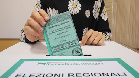 In Emilia-Romagna e Umbria calo di votanti. Lo sconforto di Prodi