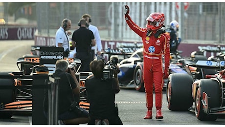 GP Baku, clamorosa pole di Leclerc: Sainz terzo, Verstappen sesto. Norris, è polemica