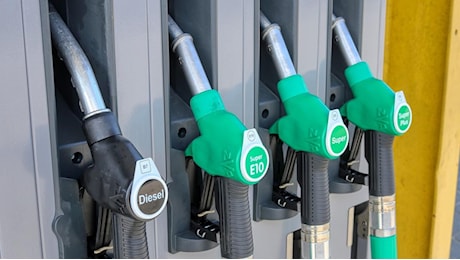 Carburanti: il 2025 inizia con rialzi per benzina e gasolio