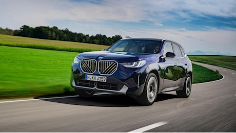 Nuovo Bmw X3 xDrive20: prova e prezzo del Suv mild hybrid