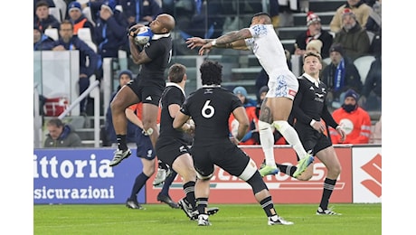 L’Itala del rugby lotta e fa divertire il pubblico torinese nella grande sfida contro i leggendari All Blacks – TorinoClick