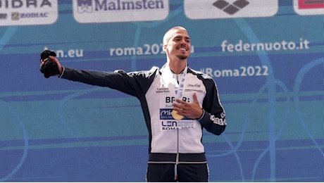 Giorgio Minisini, si ritira il campione di nuoto artistico: «Mi sono fatto troppo male per questo sport»
