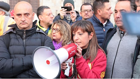 La vertenza di Siena: “Un tavolo unitario per la Beko”. E gli operai tornano in piazza